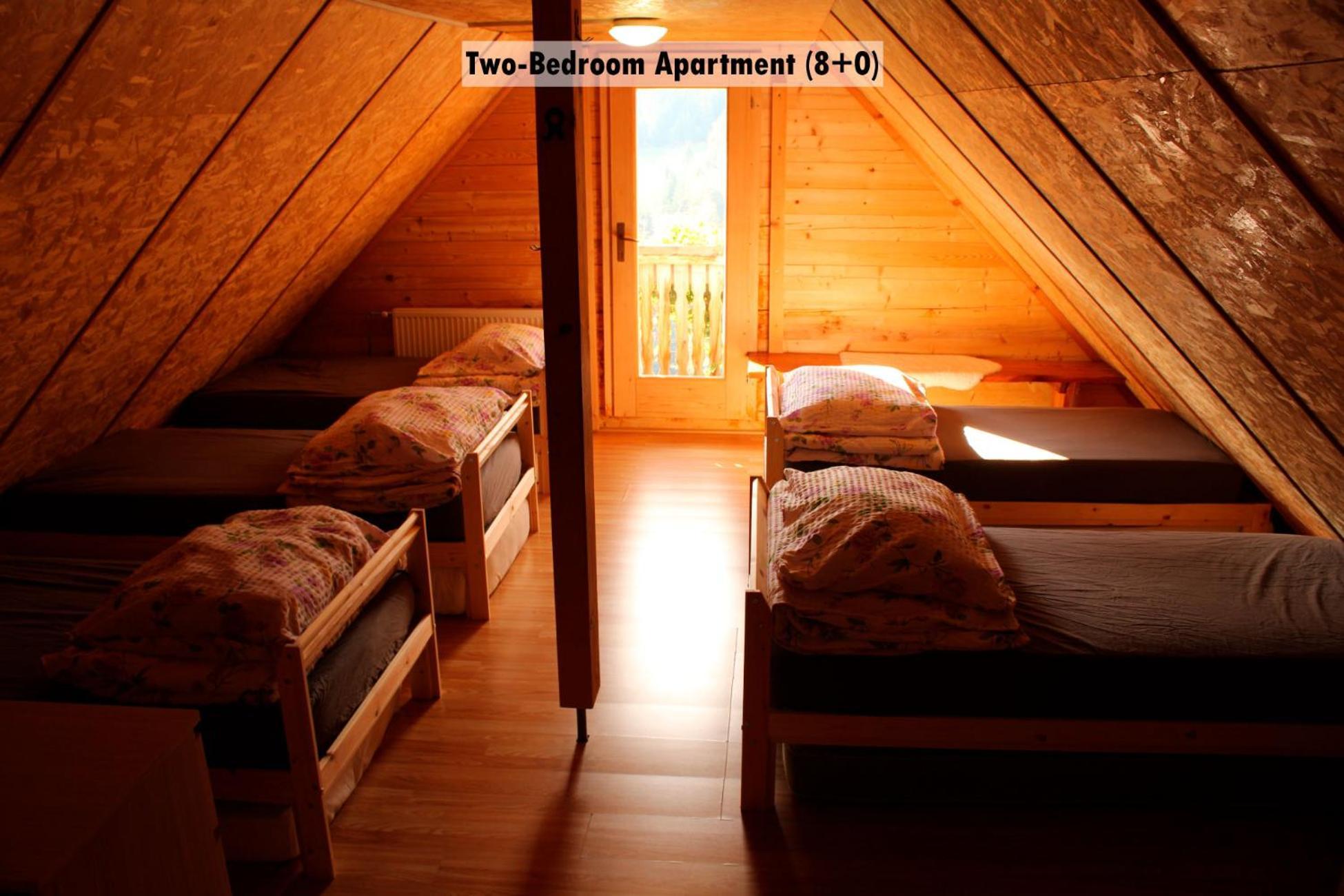 Apartments Farm House Uric ゴレンスカ地方 エクステリア 写真