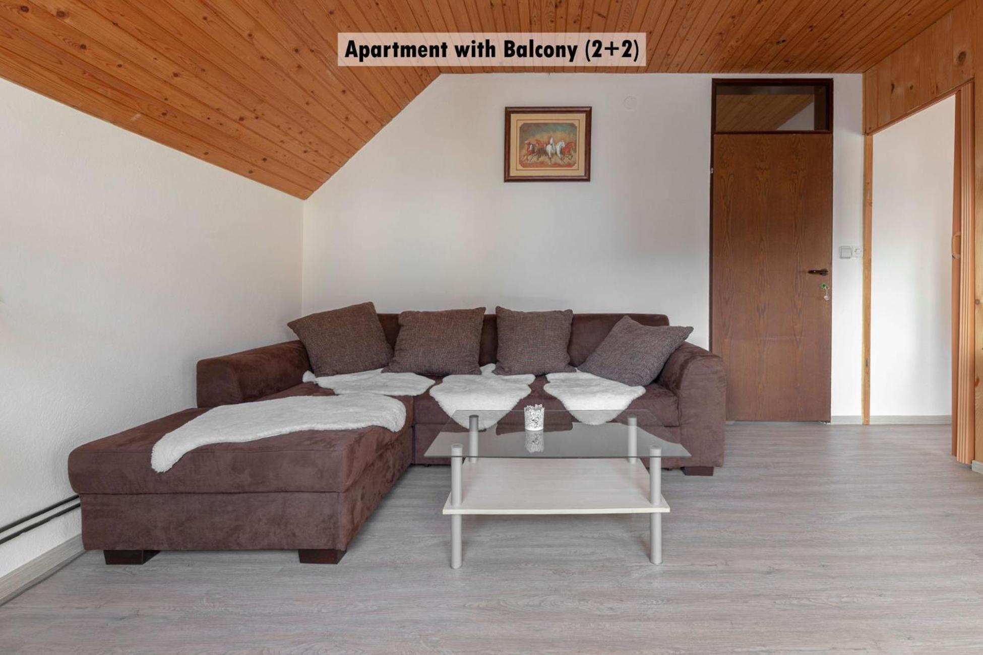 Apartments Farm House Uric ゴレンスカ地方 エクステリア 写真