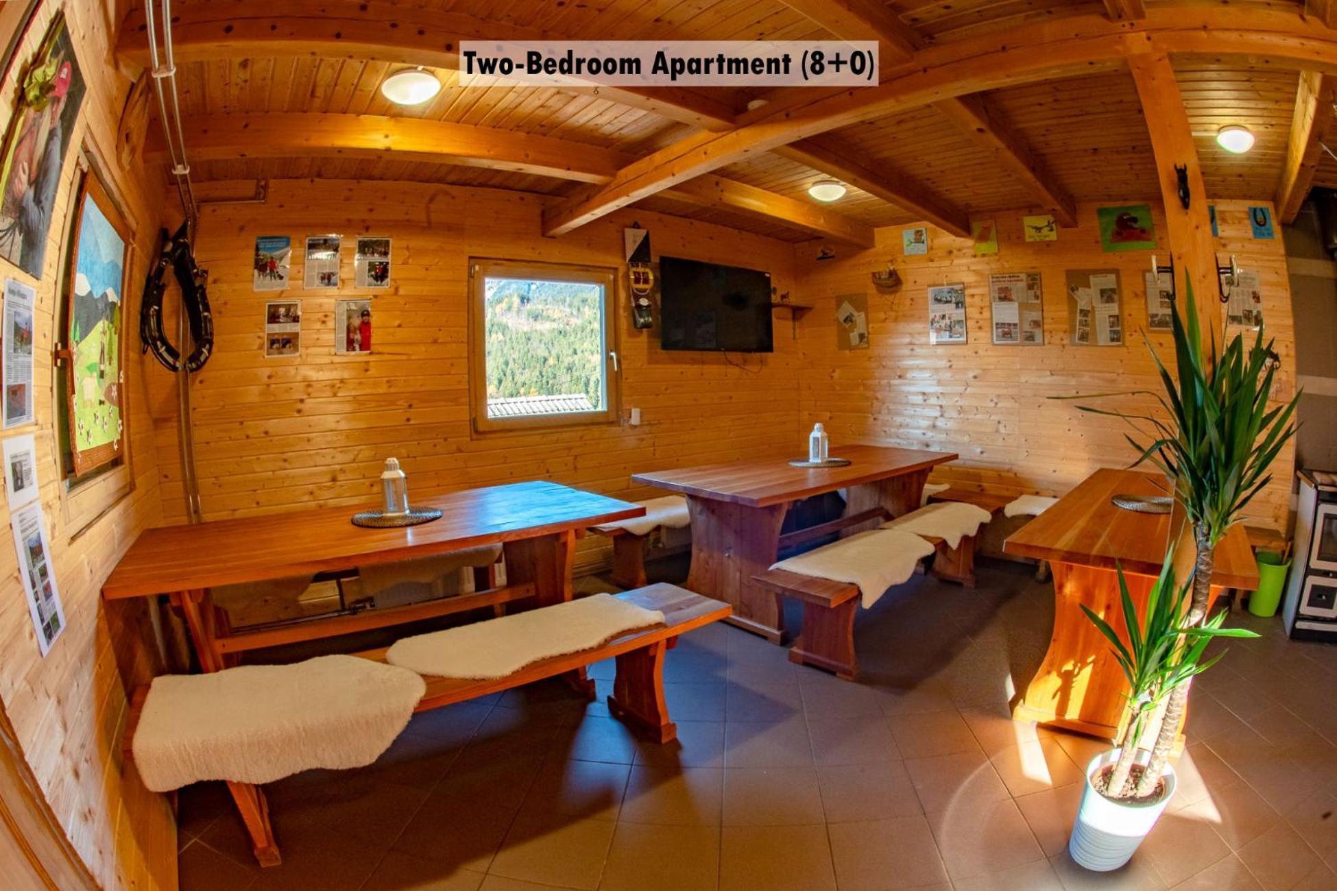Apartments Farm House Uric ゴレンスカ地方 エクステリア 写真