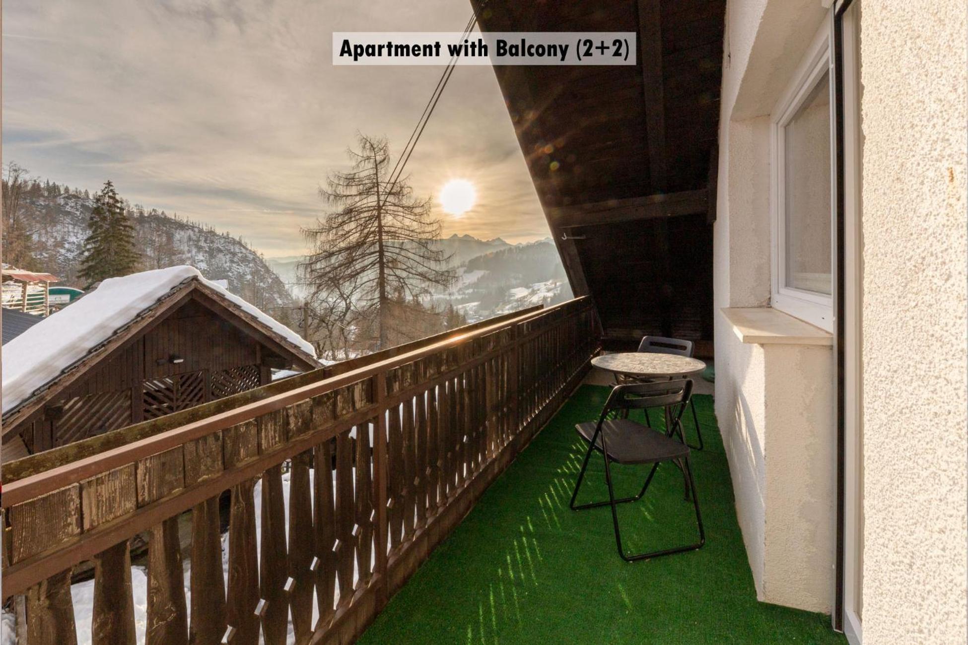 Apartments Farm House Uric ゴレンスカ地方 エクステリア 写真